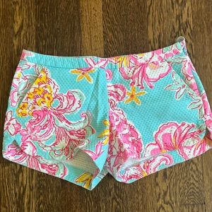 VGUC Lilly Pulitzer Shorts with Side Zip Size 4